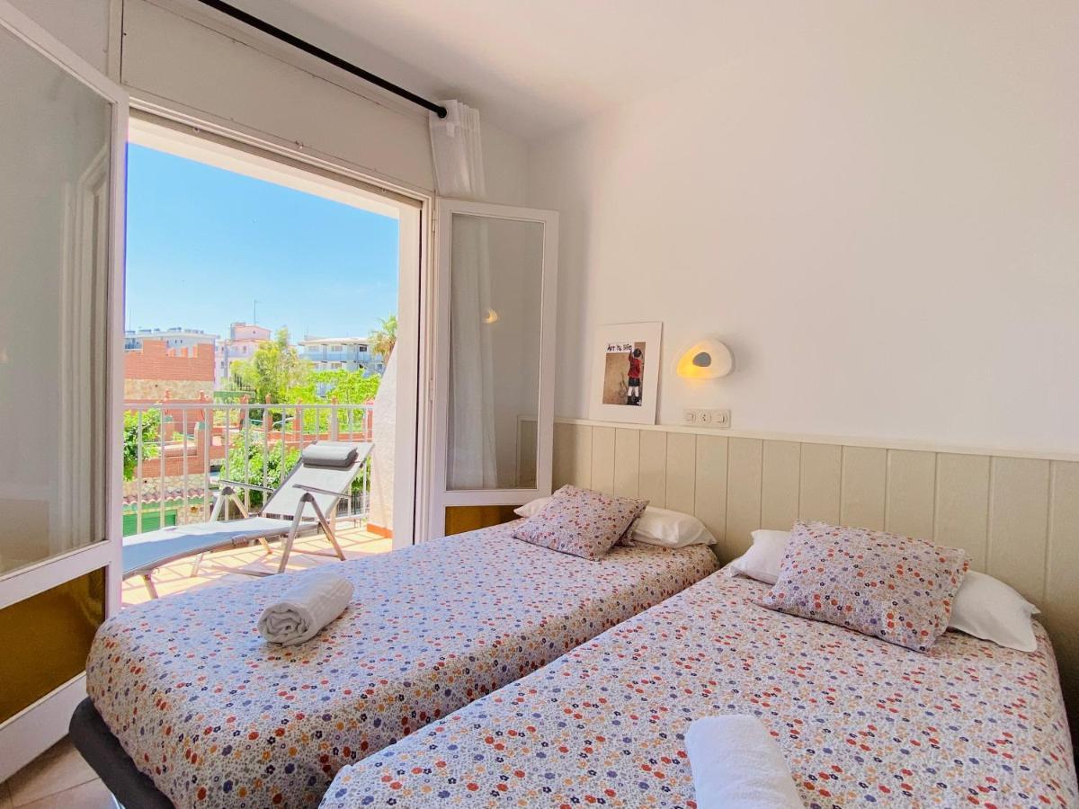 Apartamentos Aquarium. 罗萨斯 外观 照片