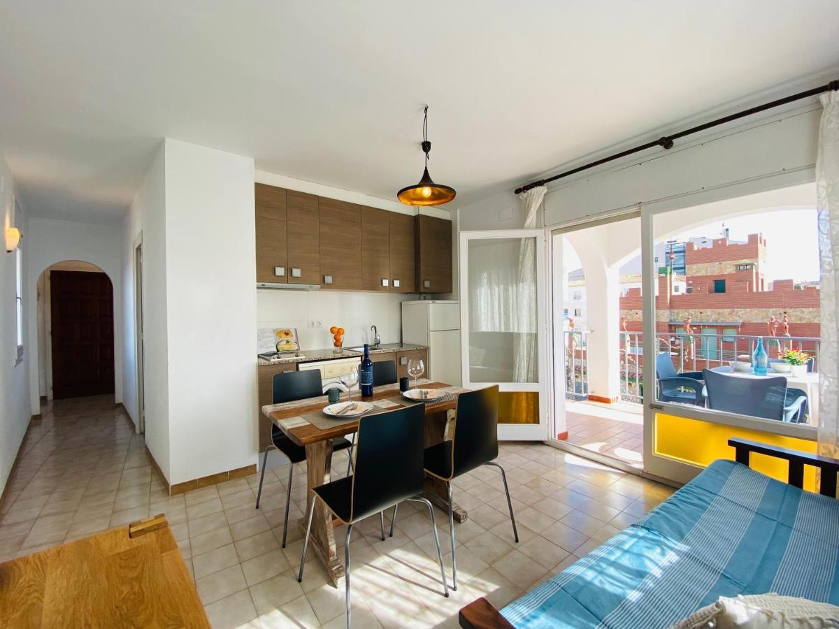 Apartamentos Aquarium. 罗萨斯 外观 照片